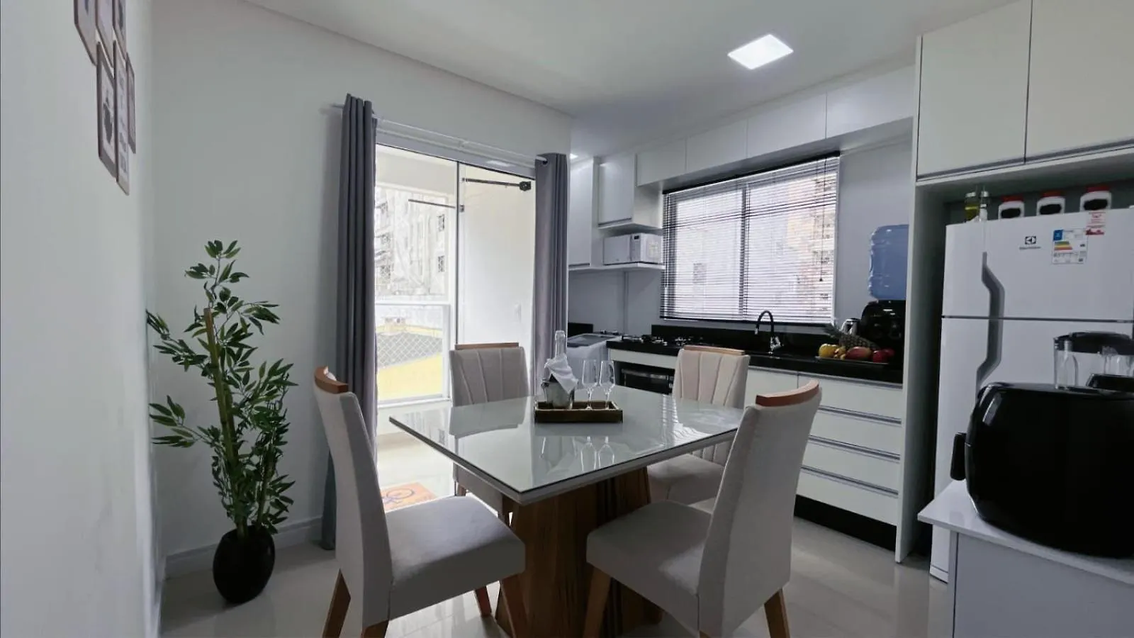 Charmoso Apartamento 2 Quartos 2 Cuadras Do Mar Itapema 0*,